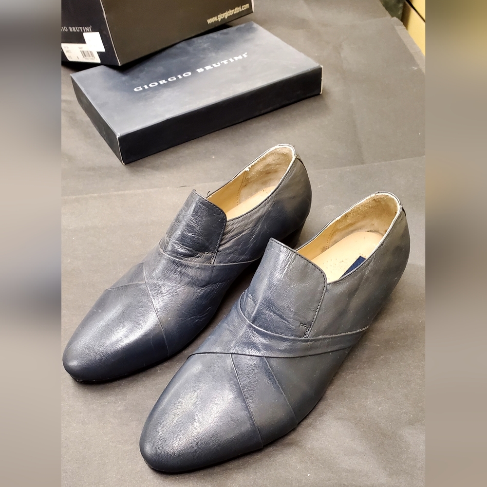 Mens Gorgio Brutini size 8.5M navy grey
